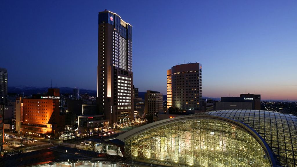 Mid-city high-rise at Hotel Nikko Kanazawa