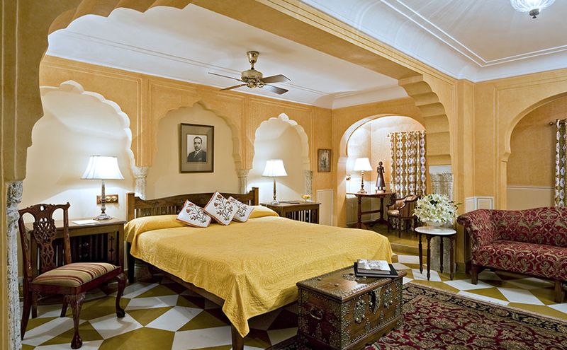 Guestroom in saffron