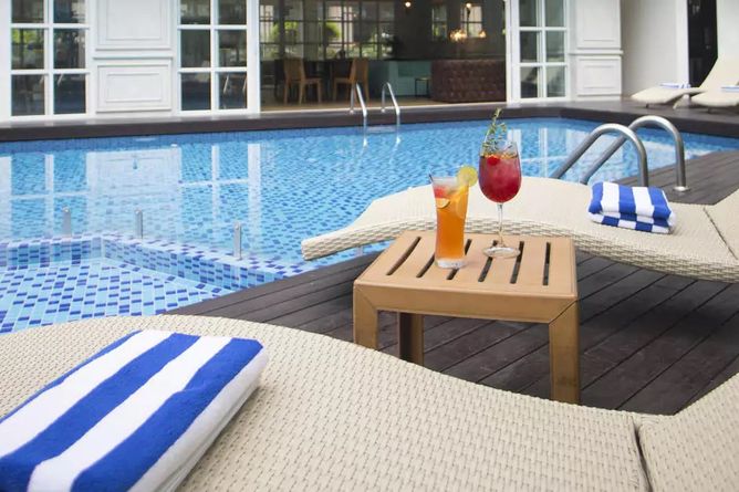 Outdoor swimming pool