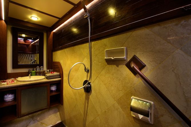 En-suite bathroom