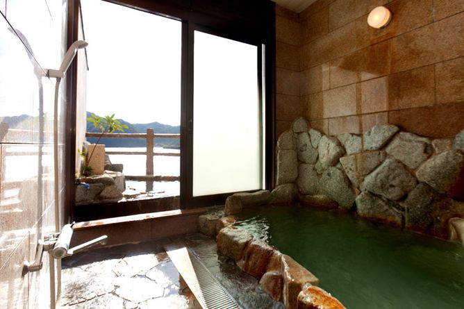 Private open-air bath