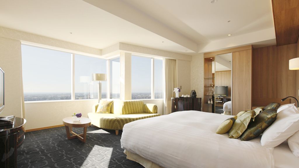 Wake to city views at Hotel Nikko Kanazawa