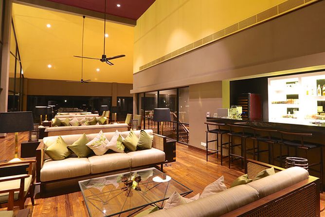 Lounge Bar