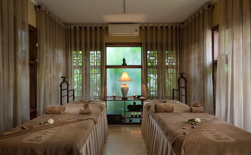 Spa treatment room