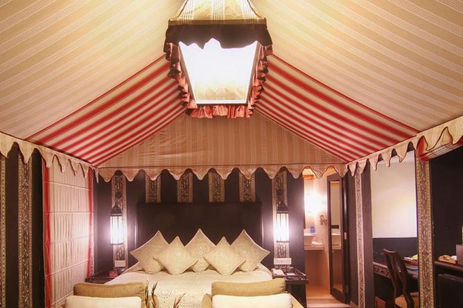 Luxury tent