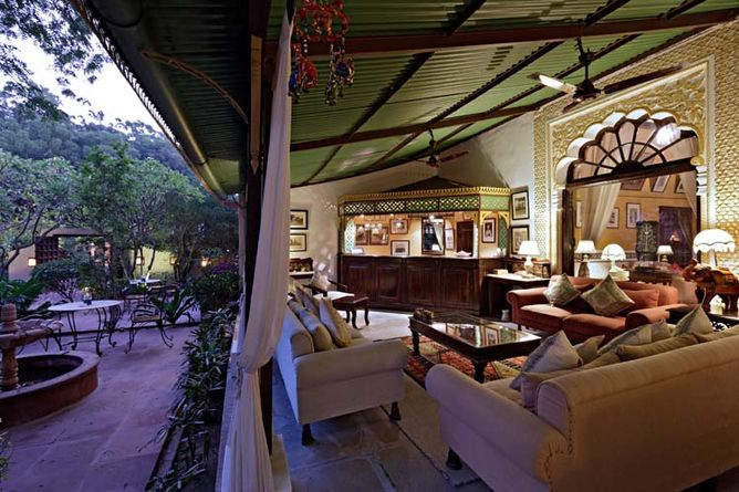 Bar and courtyard