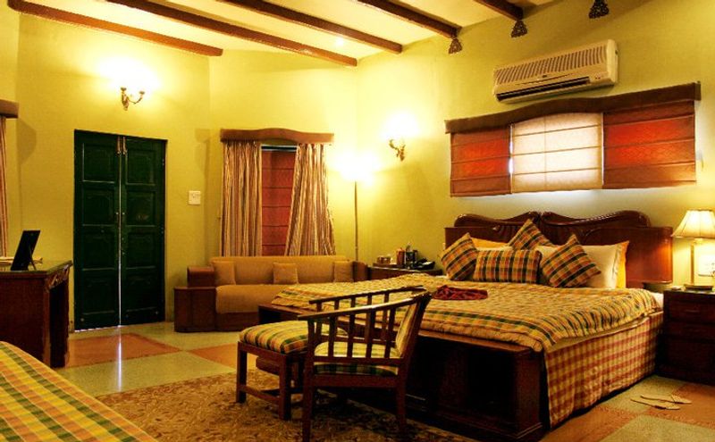 Large, bright double room