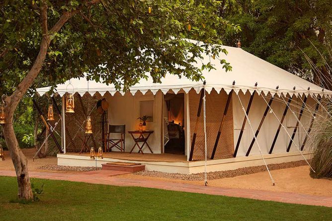 Luxury safari tents