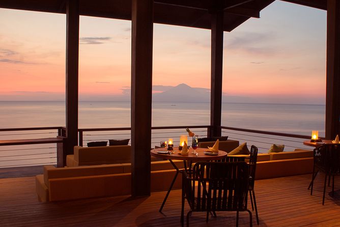 The Kliff dining