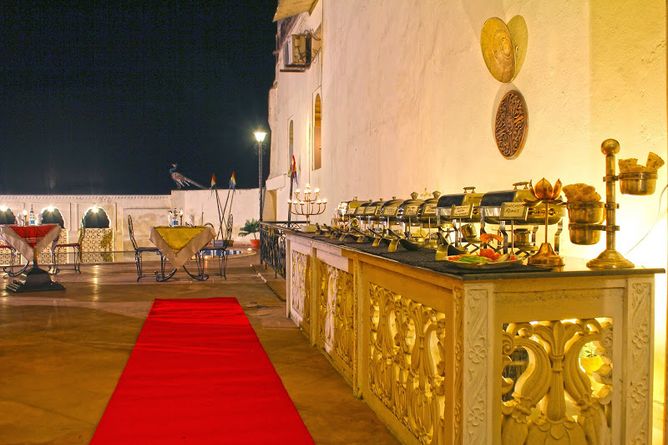 Terrace buffet dining