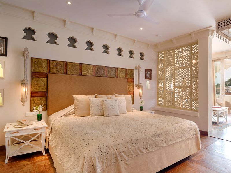 Luxury Grand Heritage room at Rawla Narlai