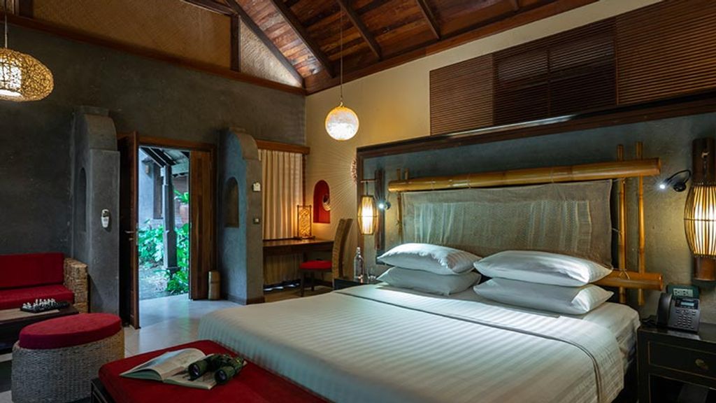 Riverfront lodge at Nam Kat Yorla Pa