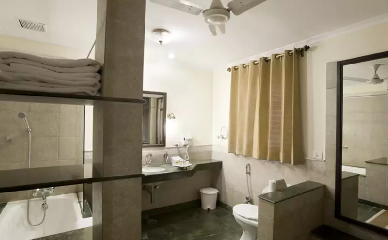 Modern en-suite