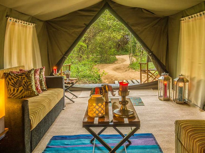 Mahoora tent interior