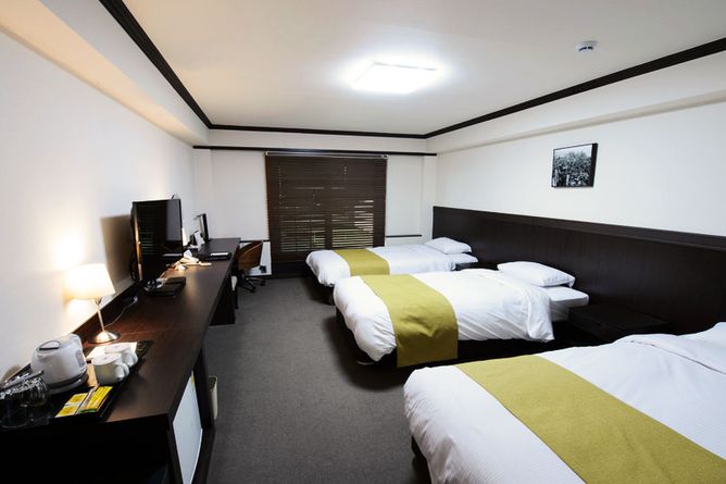 Triple room