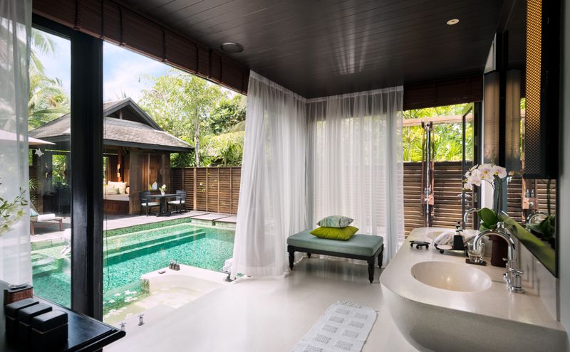 Open-air bathrooms