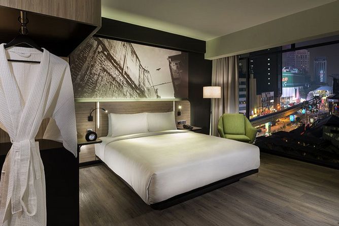 Deluxe King room