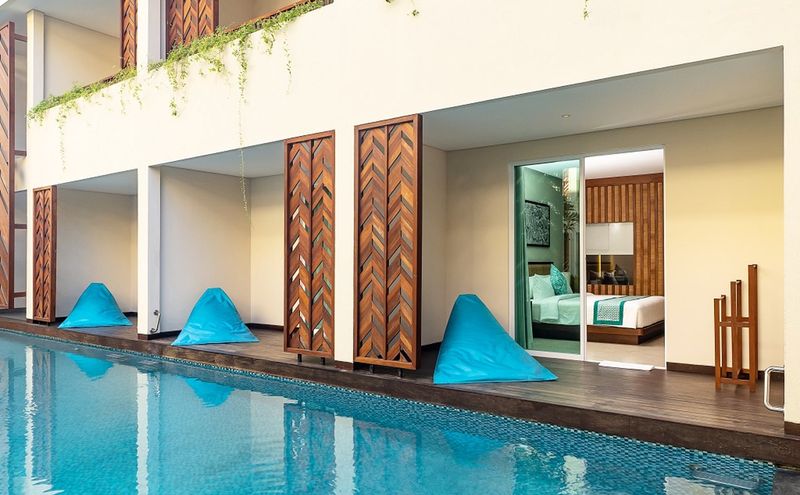 Pool Access room