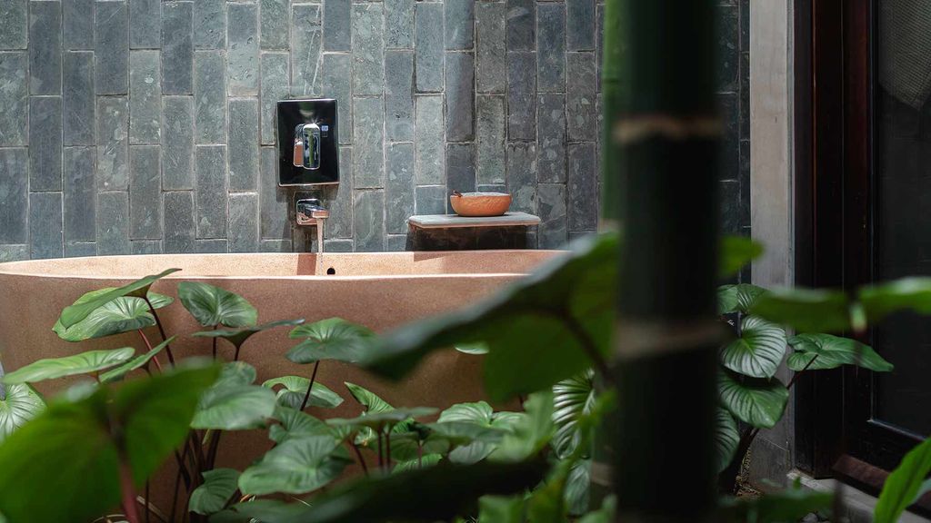 Bathroom at Amber Kampot