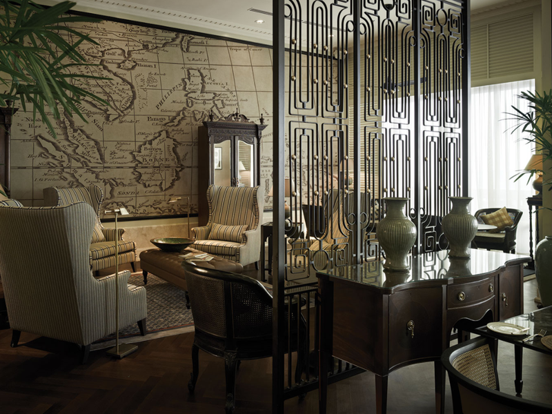 Bar with map at Eastern & Oriental Hotel