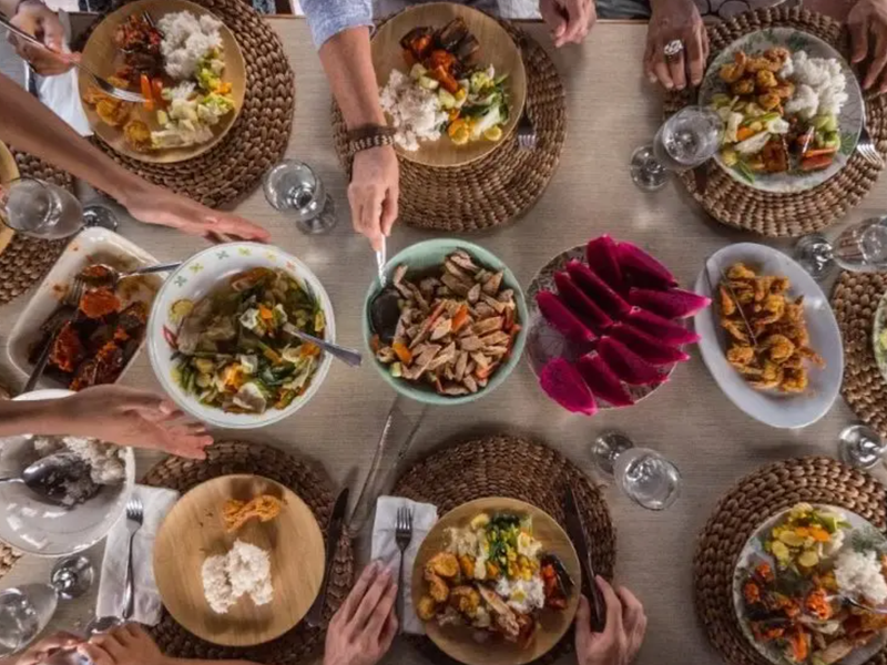 Lunch on board with Wow Borneo Kalimantan Indonesia