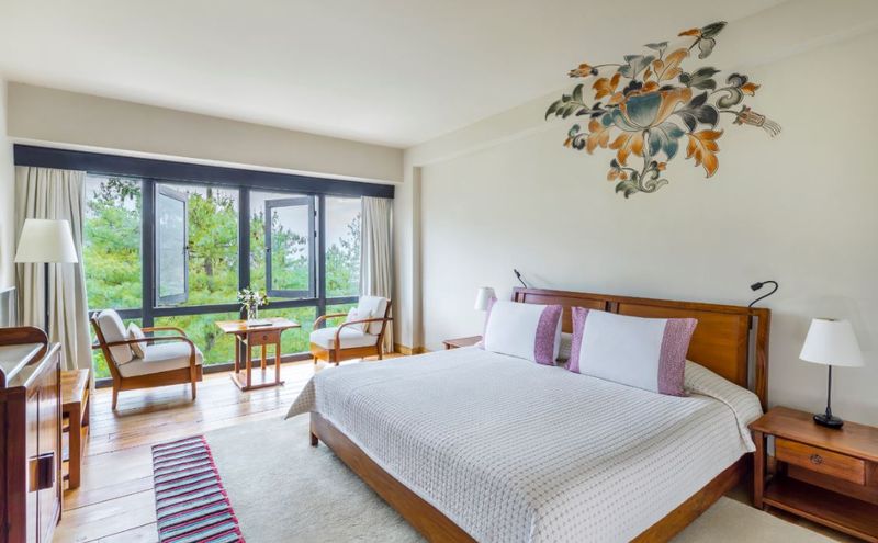 Valley view room
