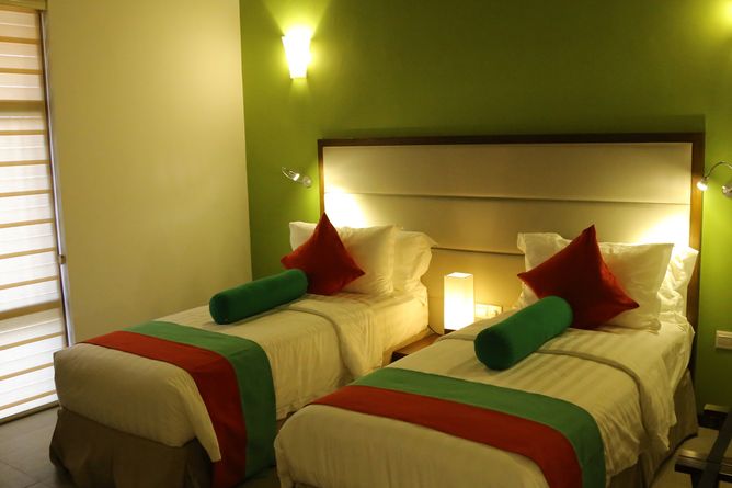Twin guestroom