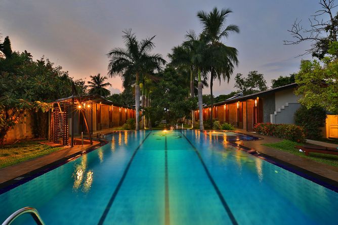 Swimming pool