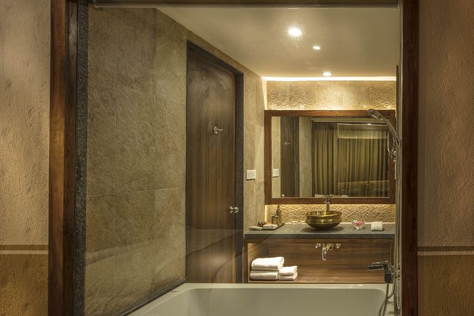 Kailashkut en-suite bathroom