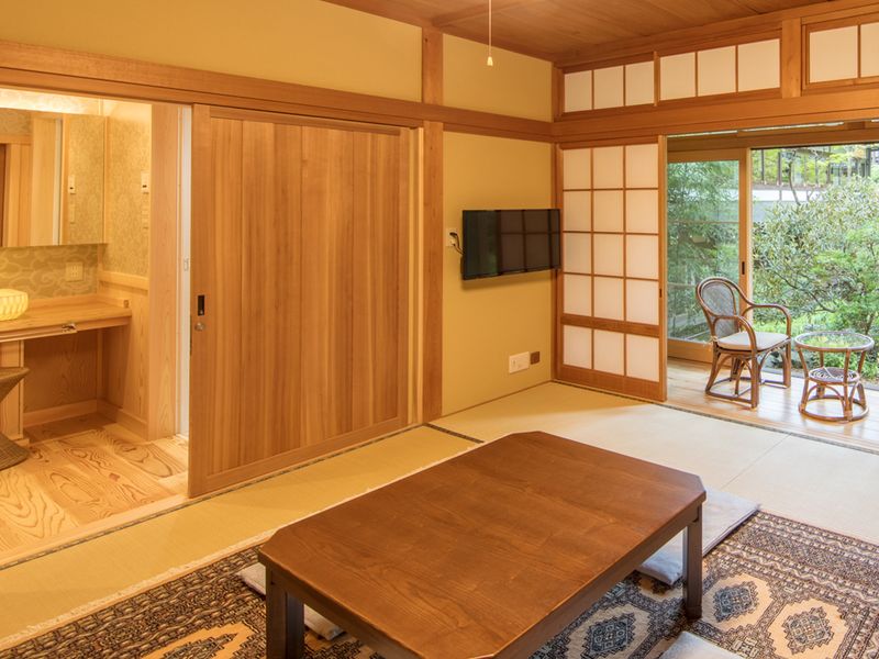 Suite at Eko-in