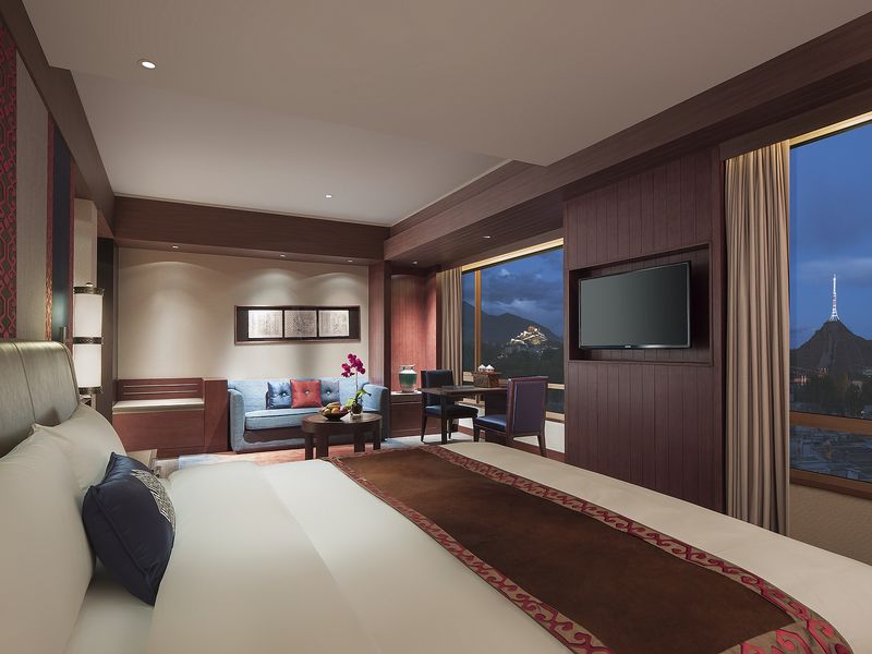 Bedroom at Shangri La Hotel Lhasa