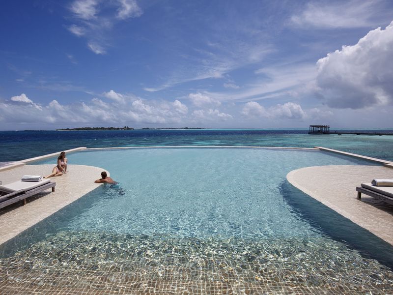 Infinity pool at Kudadoo