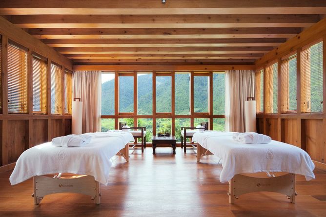 Spa treatment room