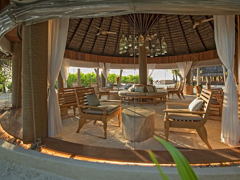 Lounge at Constance Moofushi