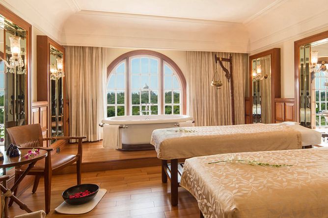 Spa suite