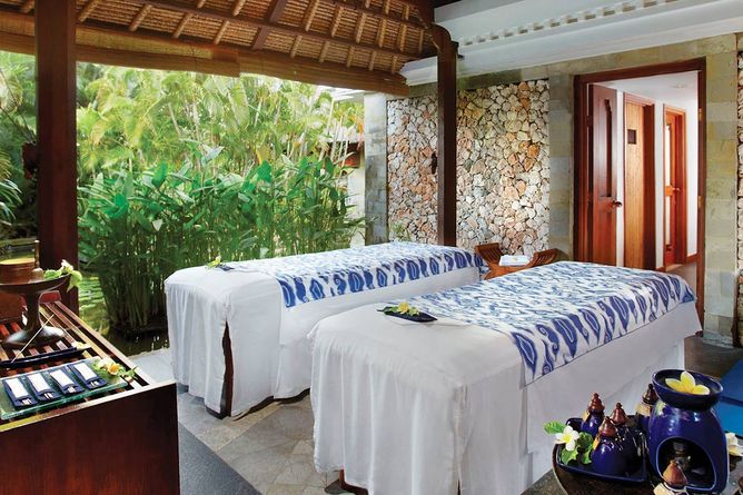 Relaxing spa treatments