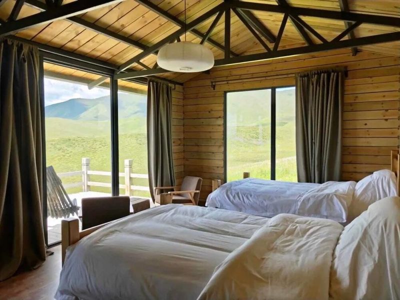 Cabin with mountain views at Norden Camp