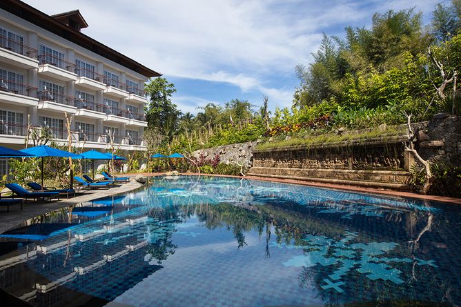 Open air pool