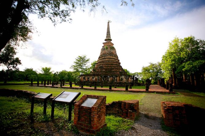Wat Chang Lom