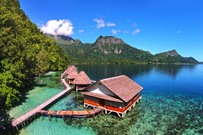 Overwater restaurant & bungalows