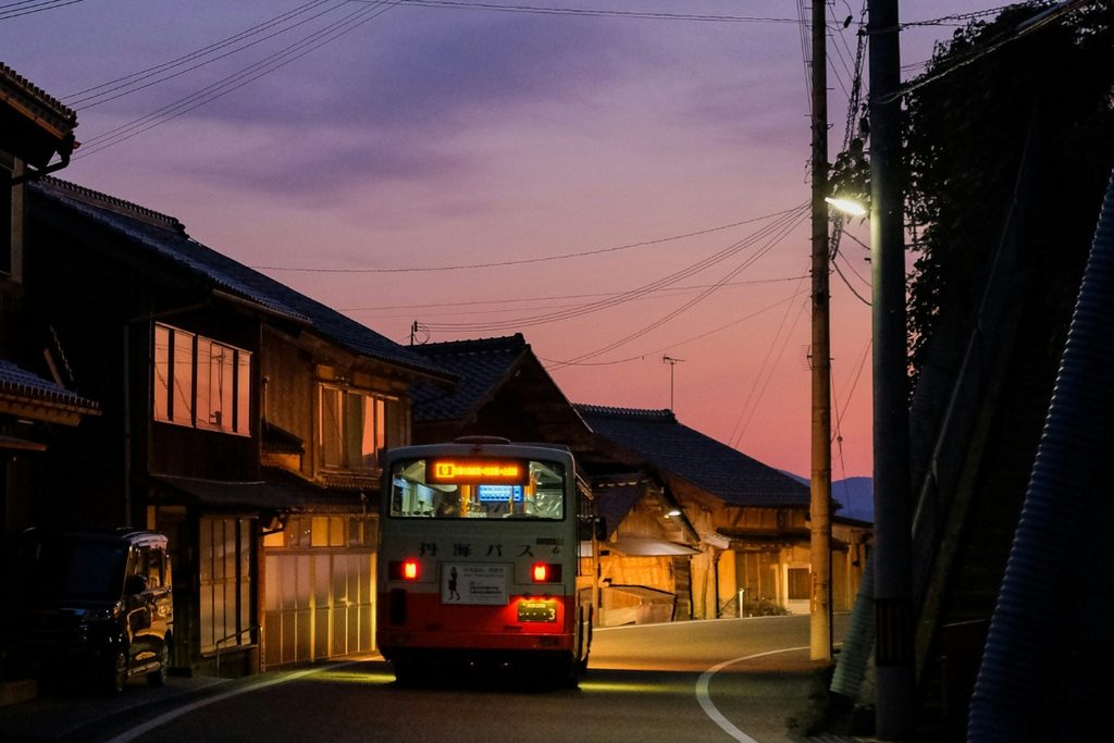 Ine bus at sunrise