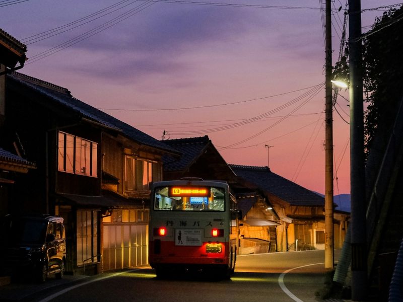 Ine bus at sunrise