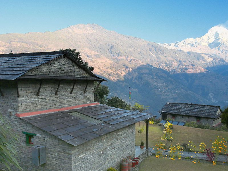 Gurung Lodge, Majgaon