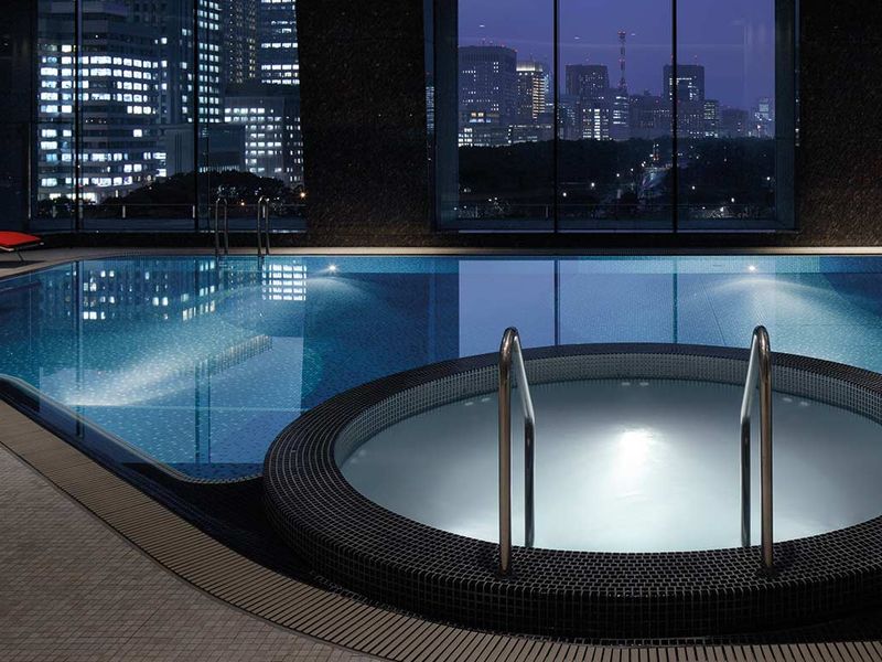 Pool at Palace Hotel Tokyo