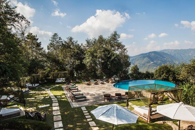 Pool terrace with mountain view
