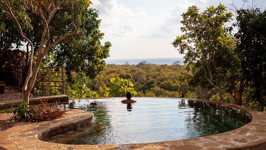Plunge pool at Utopia Surf & Yoga Eco Lodge