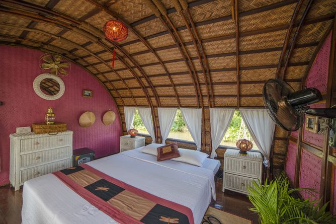 Comfortable double cabin