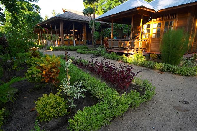 Standard Cottages