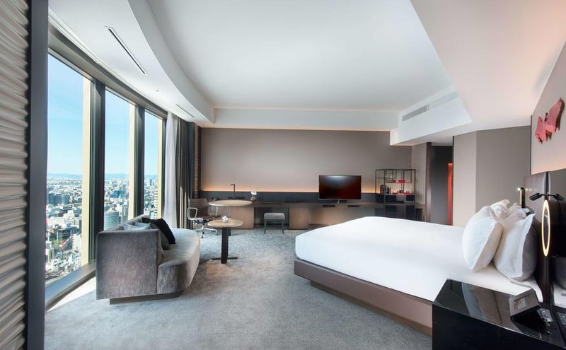 Executive Corner room