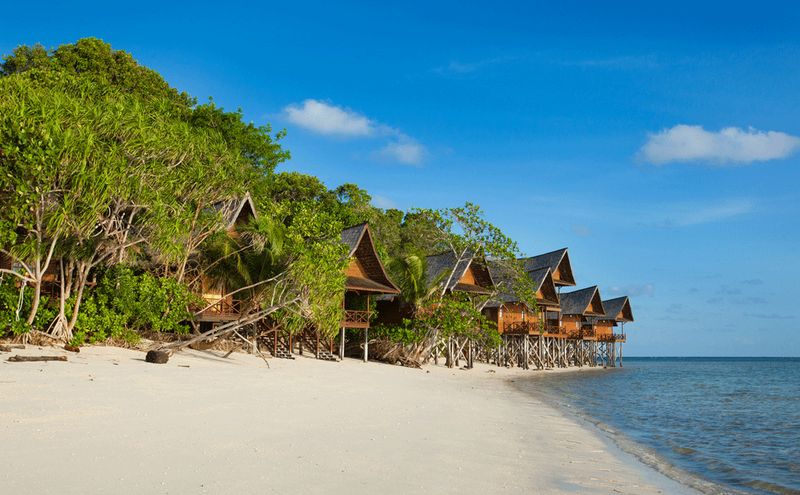 Lankayan beach